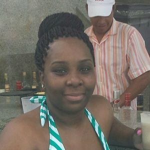 Meet your Posher, Antoinette