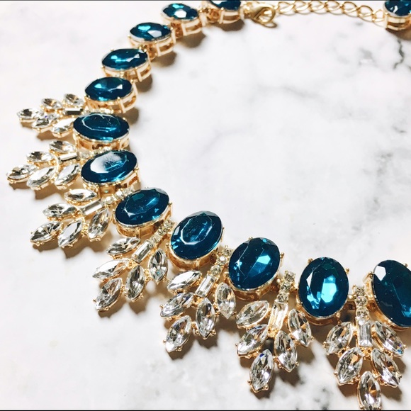 Jewelry | Sapphire Blue leaf statement necklace - Picture 2 of 4