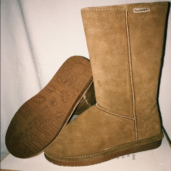 New! Never used BEARPAW® Emma Tall Boots