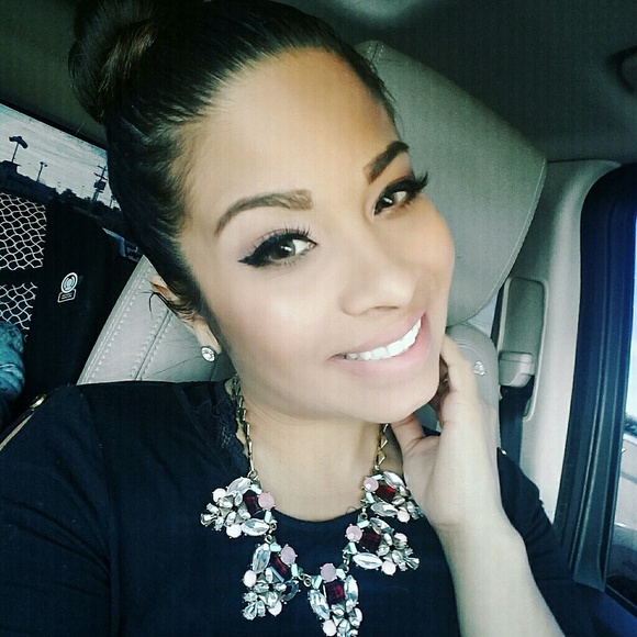 Meet your Posher, Sheila - Picture 2 of 2