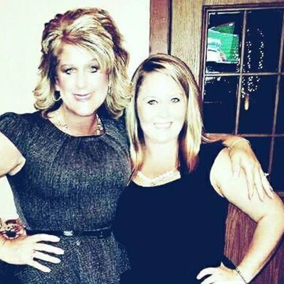 Meet your Posher, Lori - Picture 1 of 1