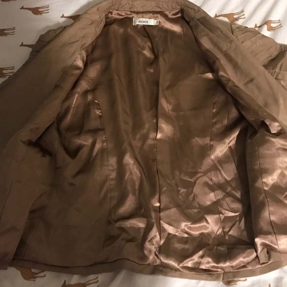 Ricki's blazer - Picture 2 of 4
