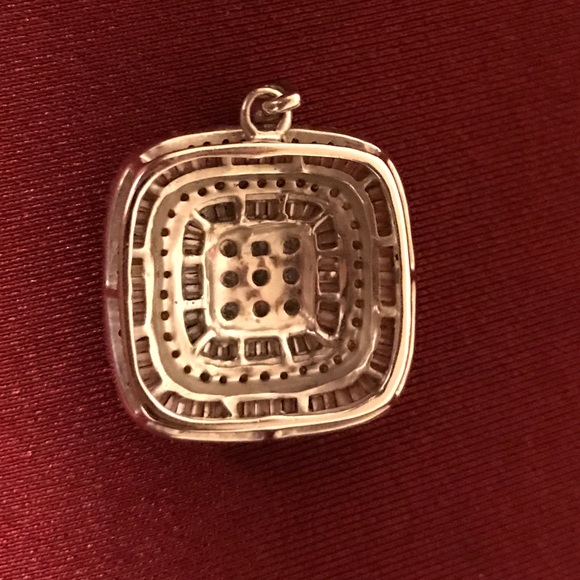 10k real diamond square pendant! Very sparkly! - Picture 4 of 5