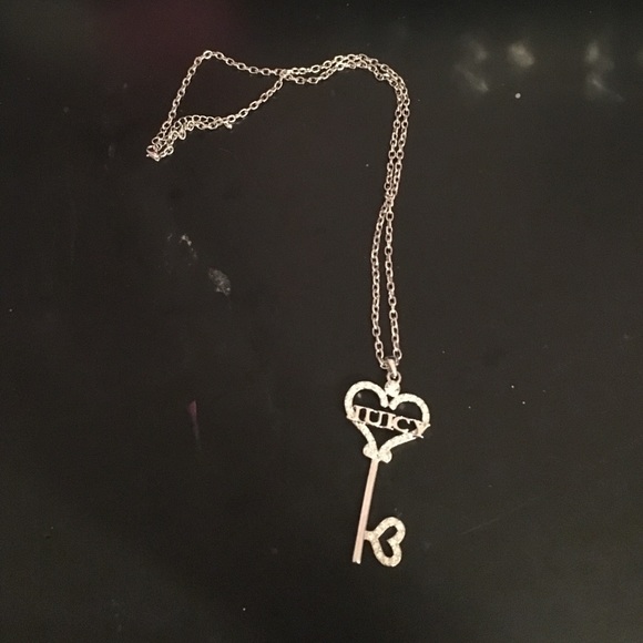 "Juicy" Key Long Necklace