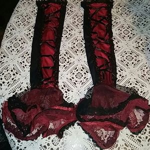 Red/Black Ruffled Long Laced Gloves