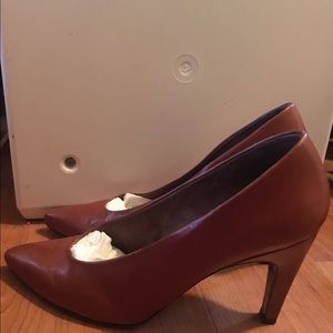 Charles Jourdan Classic Pumps Sz. 39 (US 9)