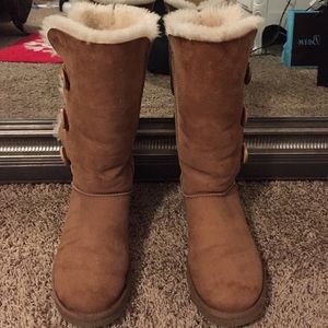 Chestnut uggs