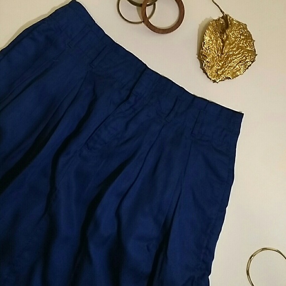 Gap skirt with pockets and belt