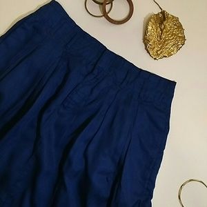 Gap skirt with pockets and belt