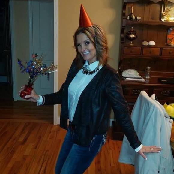 Meet your Posher, Shannon - Picture 1 of 1