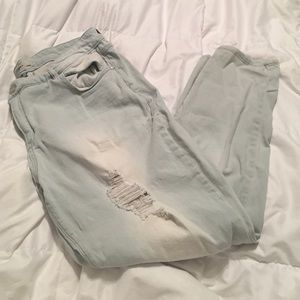 Light wash skinny jeans