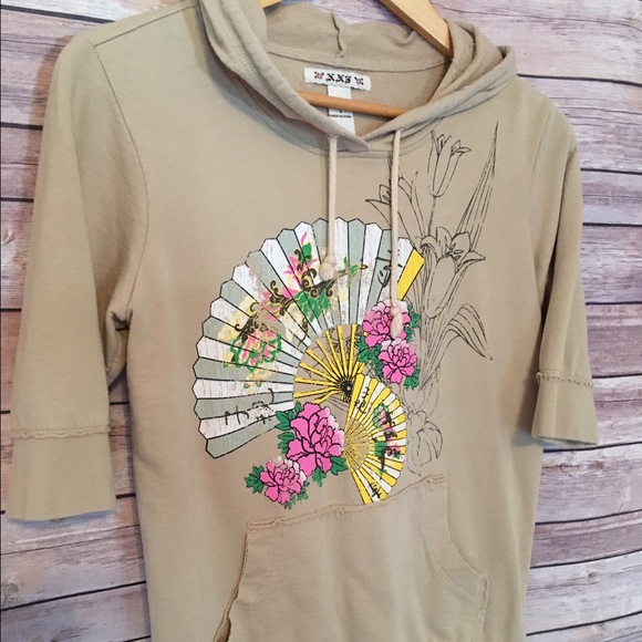 Forever 21 Half-Sleeve Sweatshirt- Size M/L