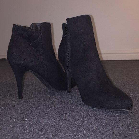 Black Prestyne Quilted Bootie
