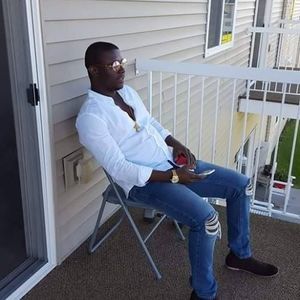 Meet your Posher, Emmanuel