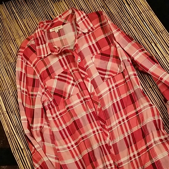 Pink / Red Plaid Shirt Size Large.