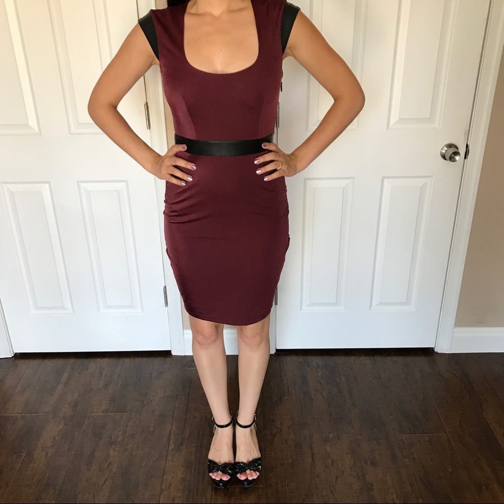 CLOSET SALE ⭐️ Burgundy Red Bebe Dress