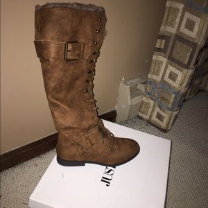 BRAND NEW !! Women's Brown Boots Size 7 !