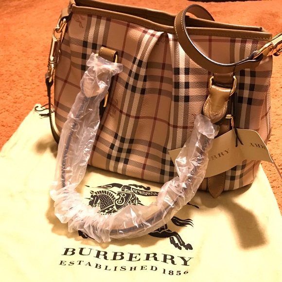 *Final Sale* Burberry haymarket check tote 👜