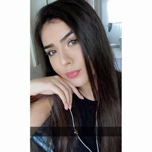 Meet your Posher, Alexia