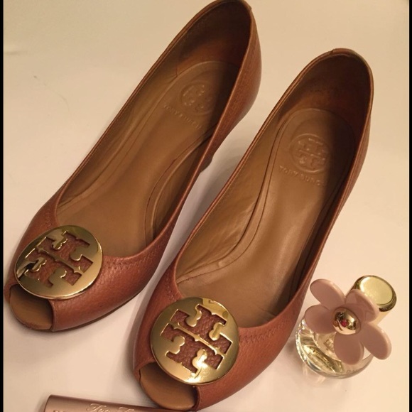 Authentic | Tory Burch Sally Wedge Pumps