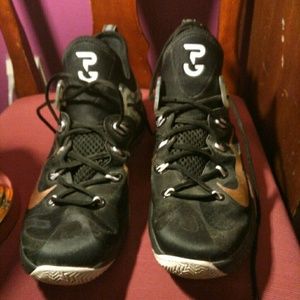 Nike Zoom Hyper Rev 2015 Black White Metallic Gold