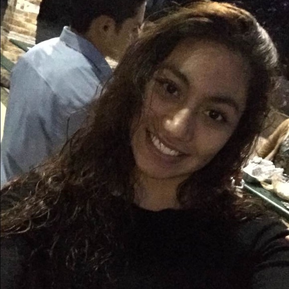 Meet your Posher, Flor - Picture 1 of 1
