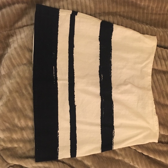 J crew casual skirt - Picture 2 of 3