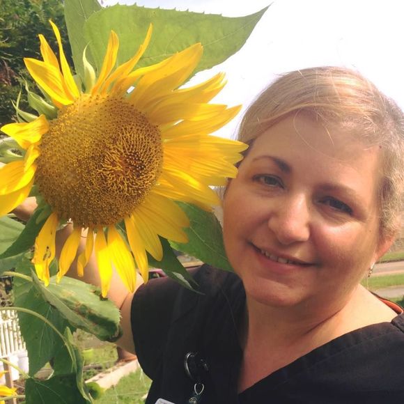 Meet your Posher, Crystal