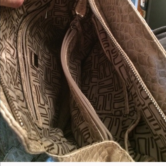 Guess bag - Picture 3 of 3