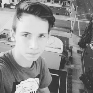 Meet your Posher, Casey