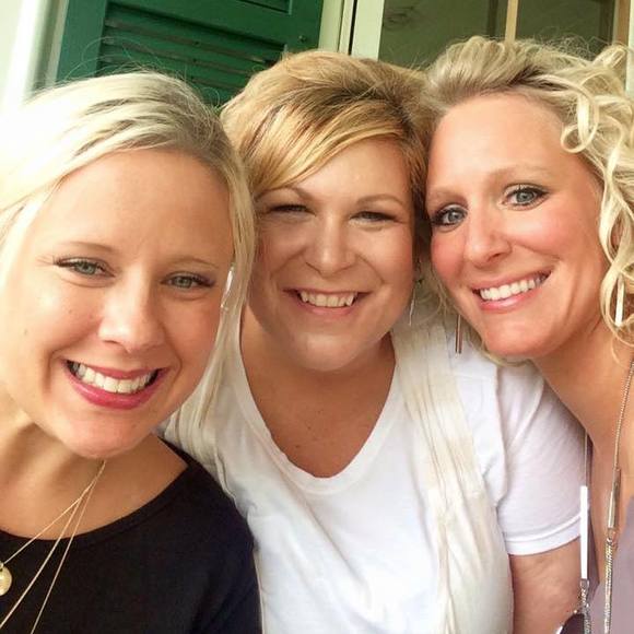 Meet your Posher, Jennifer - Picture 1 of 1