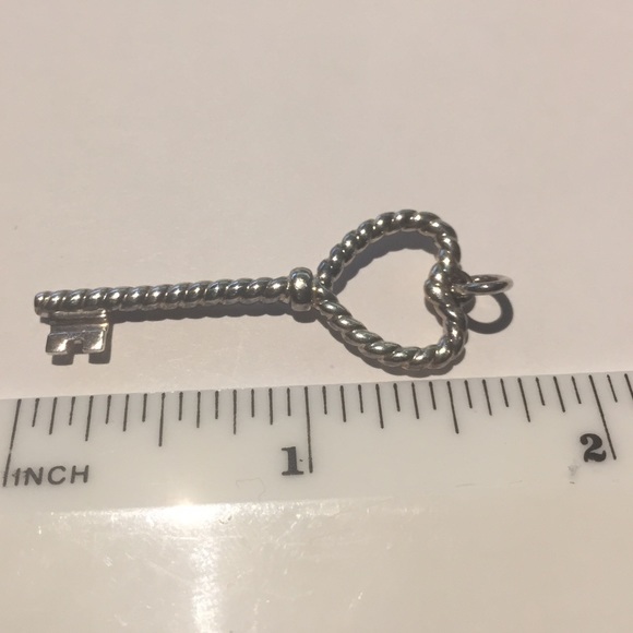 Tiffany Heart Twist/Rope Key Mint Condition - Picture 4 of 4