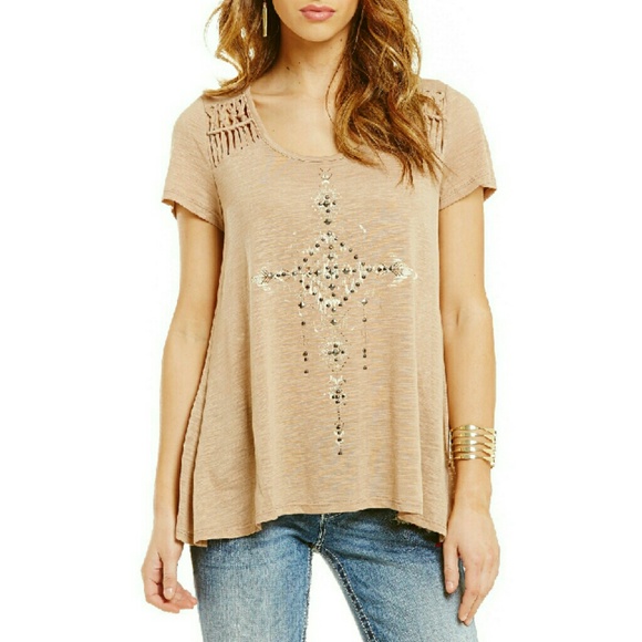 New! Miss Me Studded Tulip-back Short Sleeve Top - Picture 2 of 4