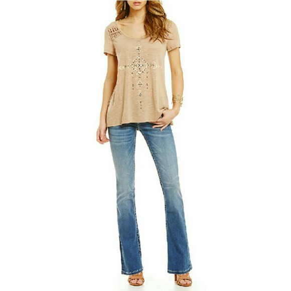 New! Miss Me Studded Tulip-back Short Sleeve Top - Picture 4 of 4