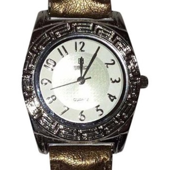 Watch - Picture 3 of 3