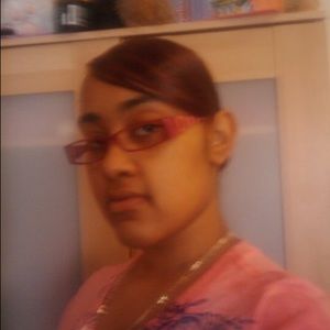 Meet your Posher, Sacha