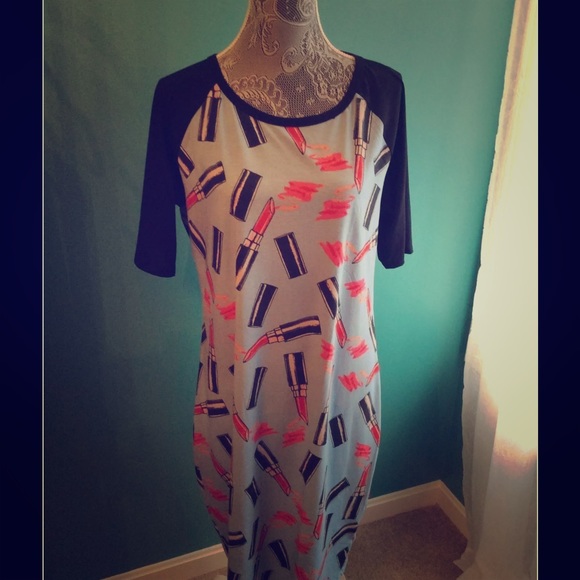 Adorable nwot Unicorn Julia 2x lipstick