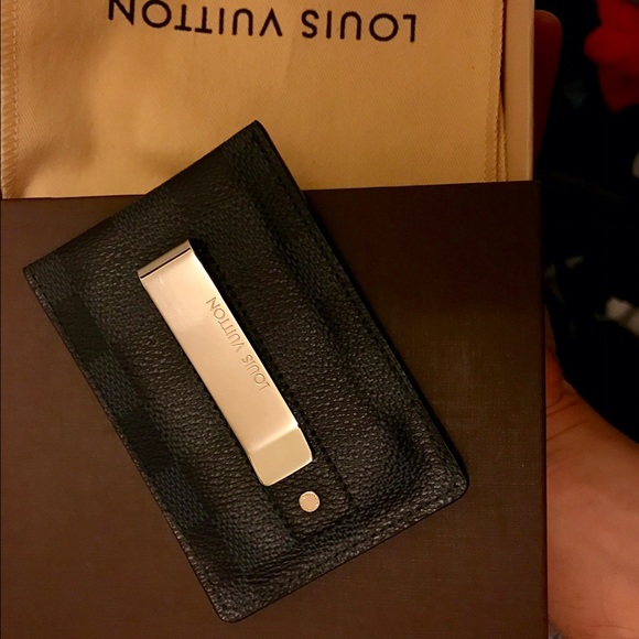 Mint conditions . Louis Vuitton money clip