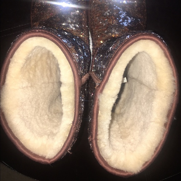 Authentic Ugg sequin brown/copper/silver like new - Picture 4 of 4