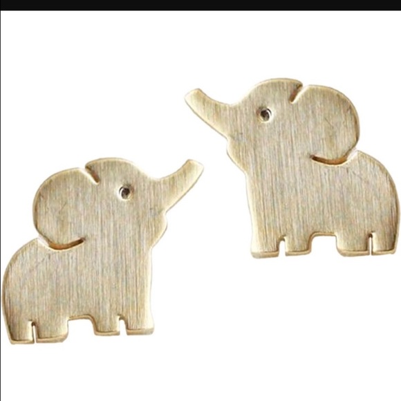 Silver elephant earrings🐘 - Picture 3 of 3