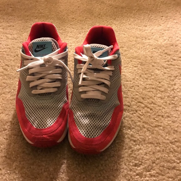 Nike Air Maxes✅ - Picture 2 of 4