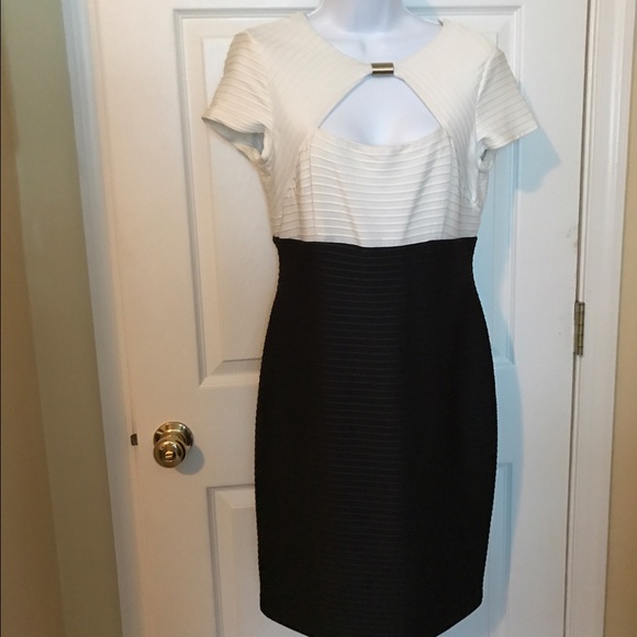 London Times Dresses & Skirts - London Times size 10 petite Holiday Party Dress!