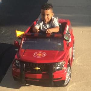 Meet your Posher, Derrick