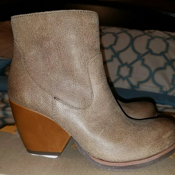 Brand New Leather Short Boots