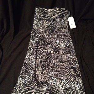 Maxi skirt .. Size 3x .. new w/ tags