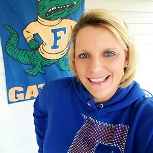 Meet your Posher, Angela