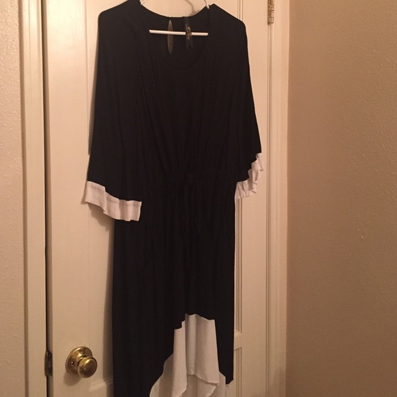 NWOT Melissa McCarthy high low dress