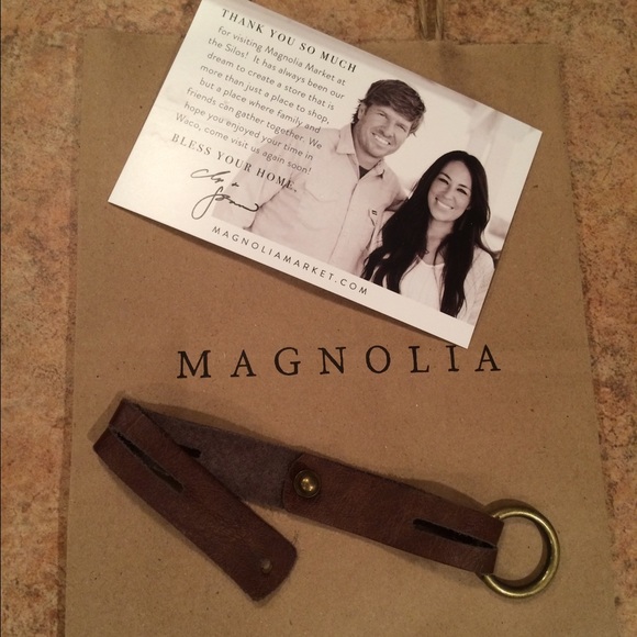 Leather and brass bracelet