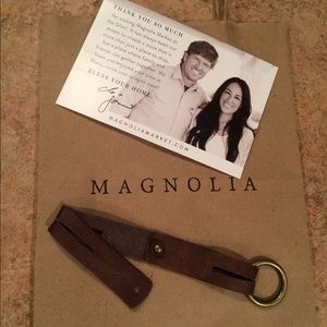 Leather and brass bracelet