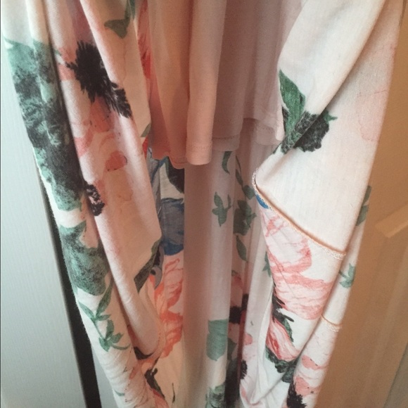 Floral High-low Dress - Picture 3 of 4